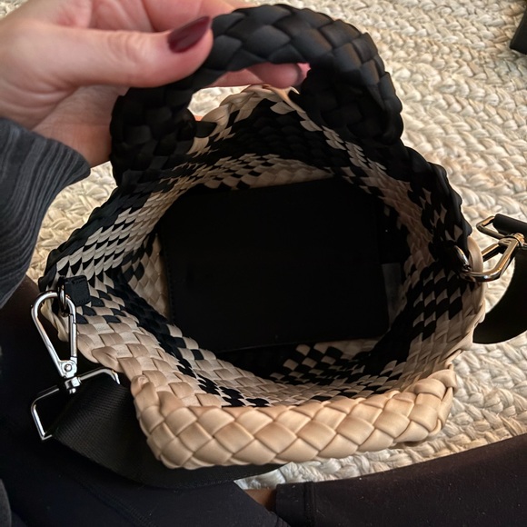 Naghedi Tote - Picture 3 of 5